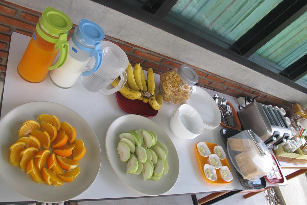 Sweet Dreams Hotel Phetchaburi Buitenkant foto