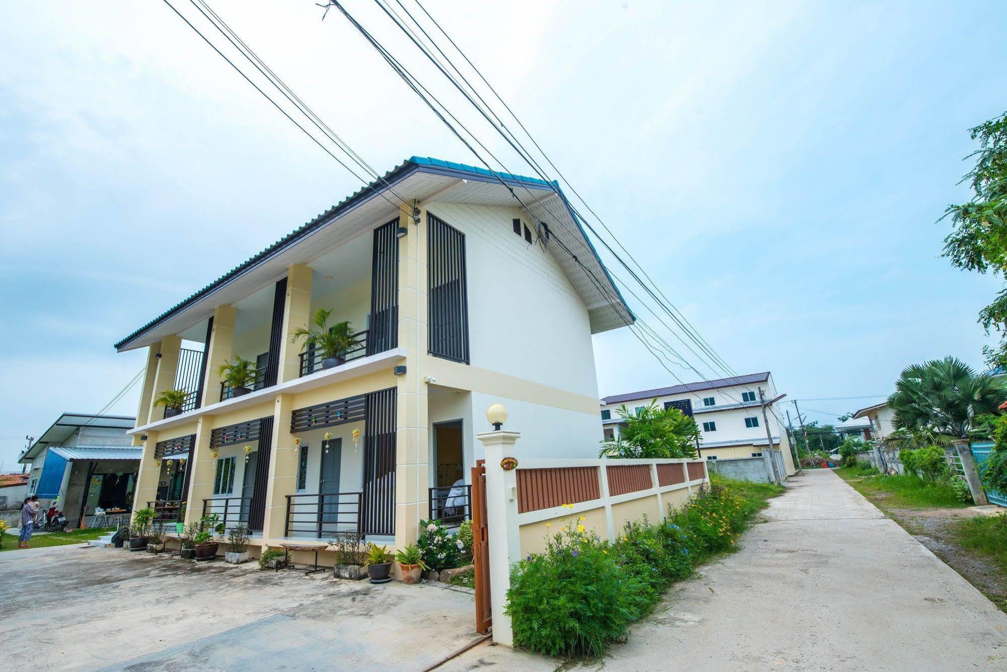 Sweet Dreams Hotel Phetchaburi Buitenkant foto