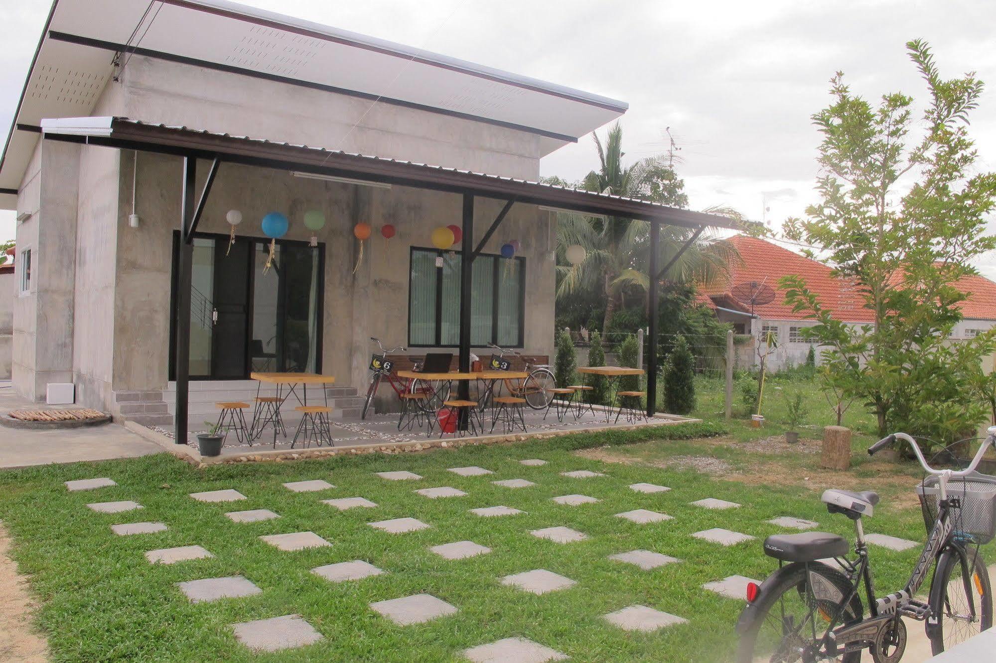 Sweet Dreams Hotel Phetchaburi Buitenkant foto