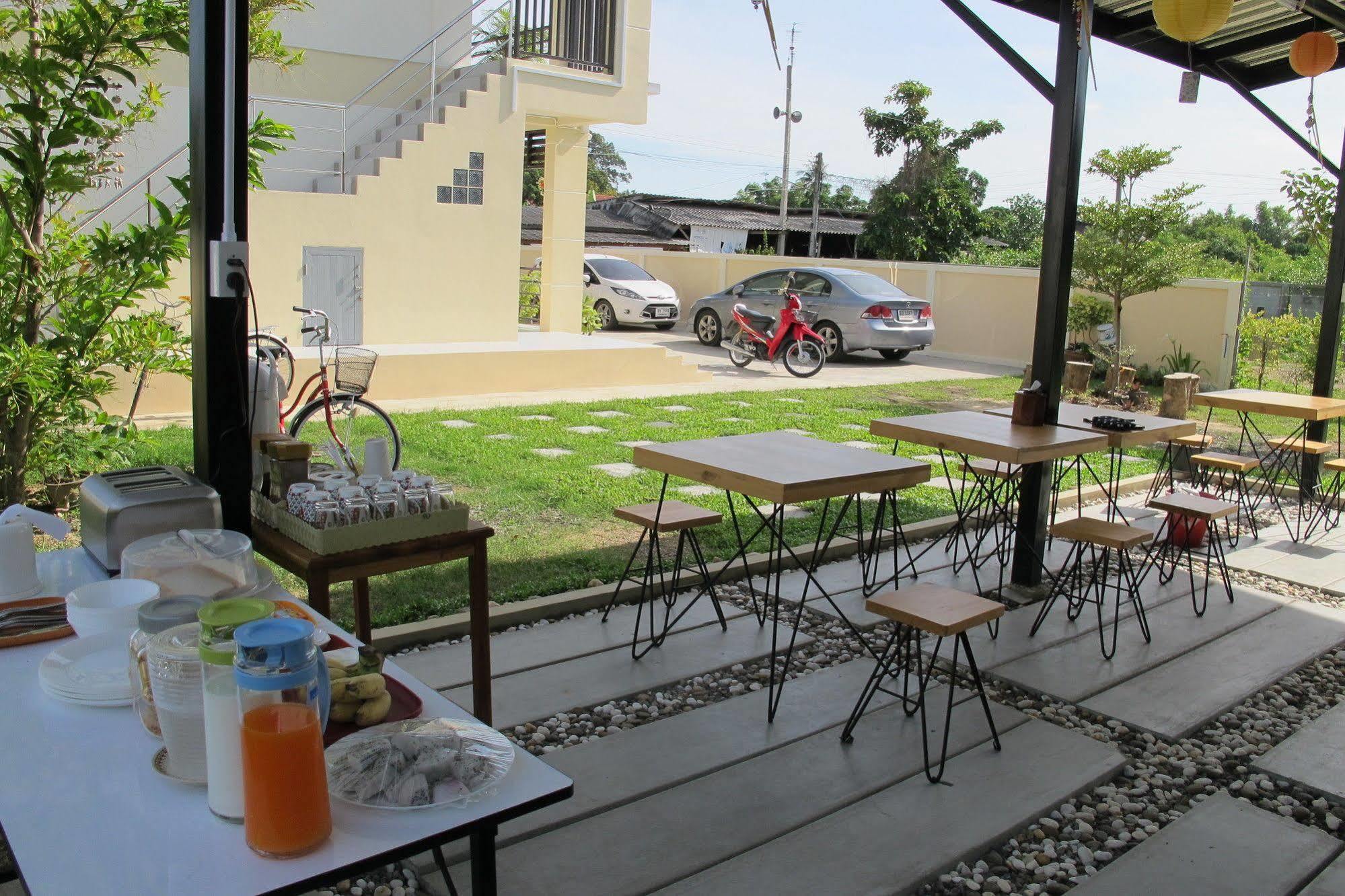 Sweet Dreams Hotel Phetchaburi Buitenkant foto